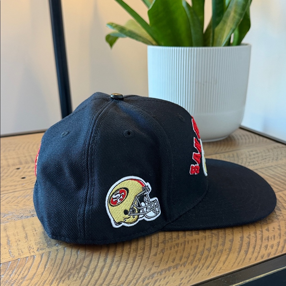 San Francisco 49ers Pro NFL Black Snapback Hat - Picture 7 of 11